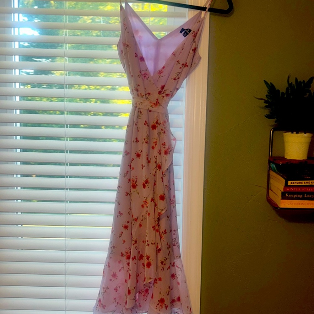 Beautiful wrap lulu midi dress  fully lined chic side ruffles to bottom of dress